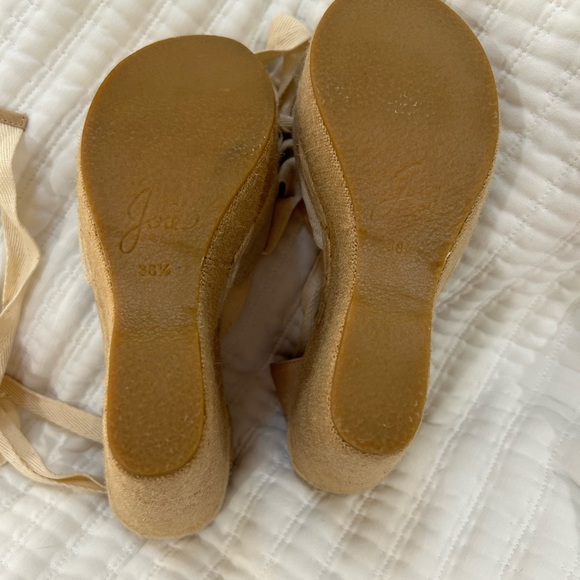 NEW!  Joie Platform Wedges - Picture 4 of 4